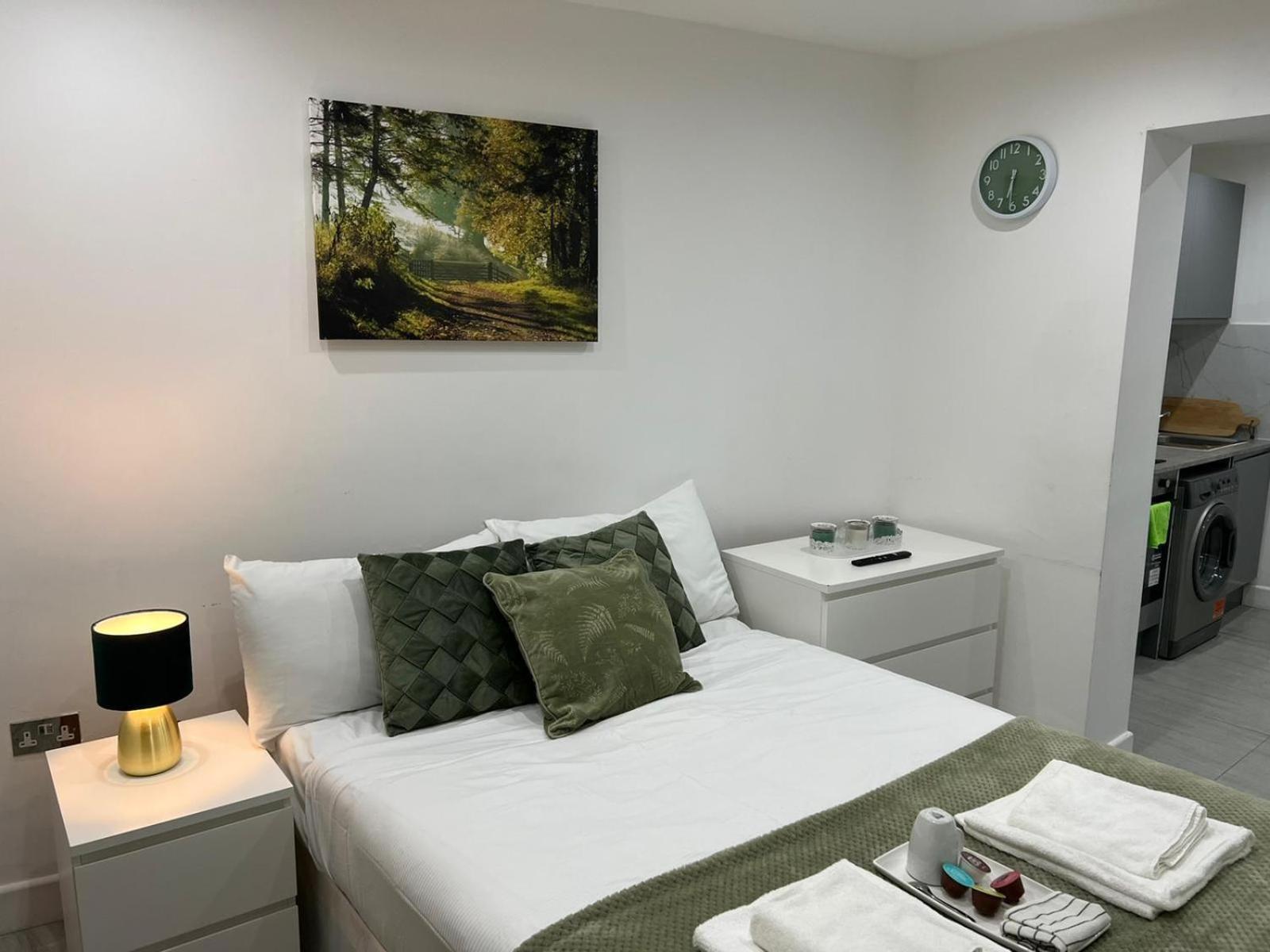 Central Harrow Cozy Apartment With Free Parking Harrow on the Hill 客房 照片