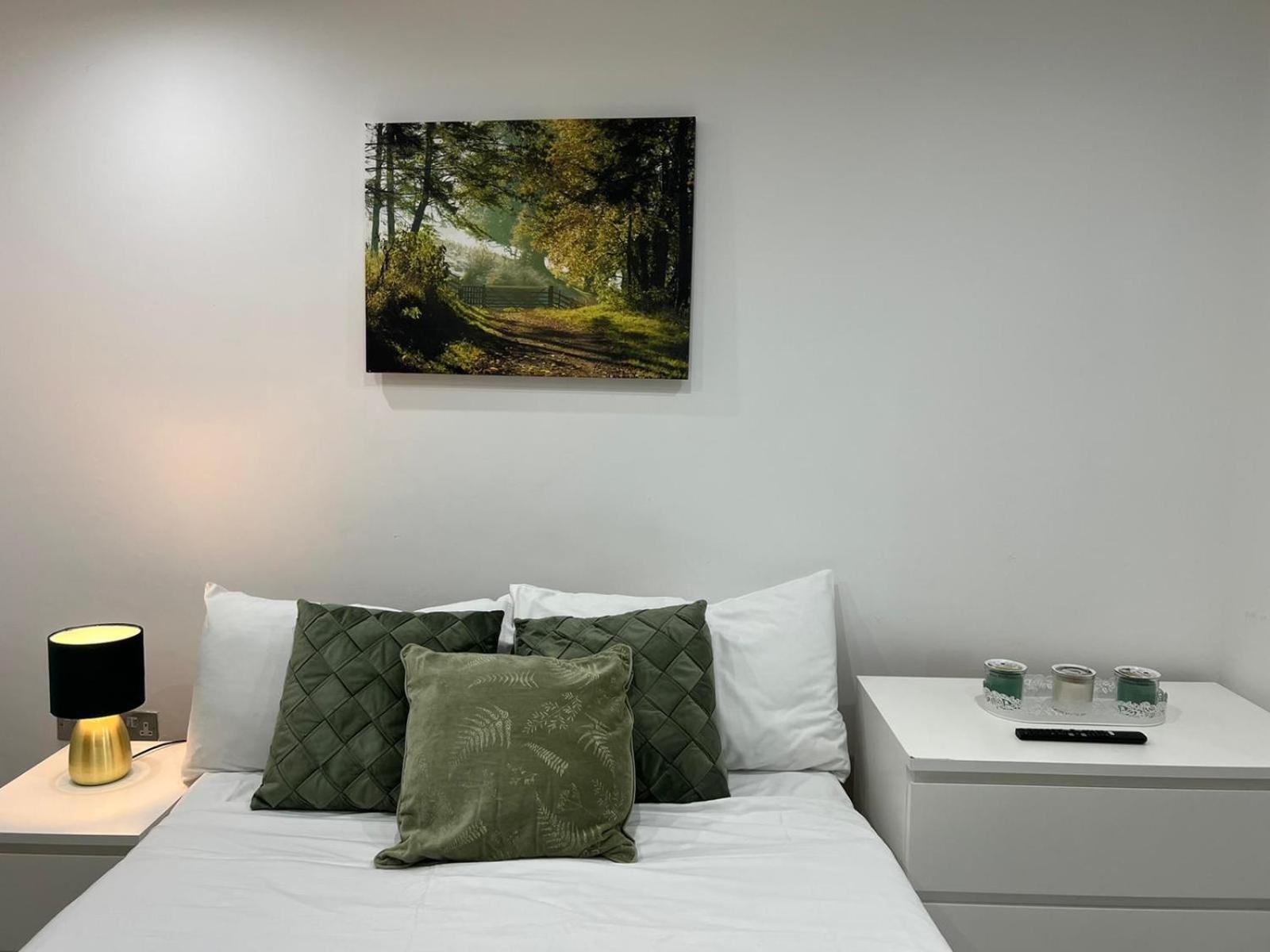Central Harrow Cozy Apartment With Free Parking Harrow on the Hill 客房 照片